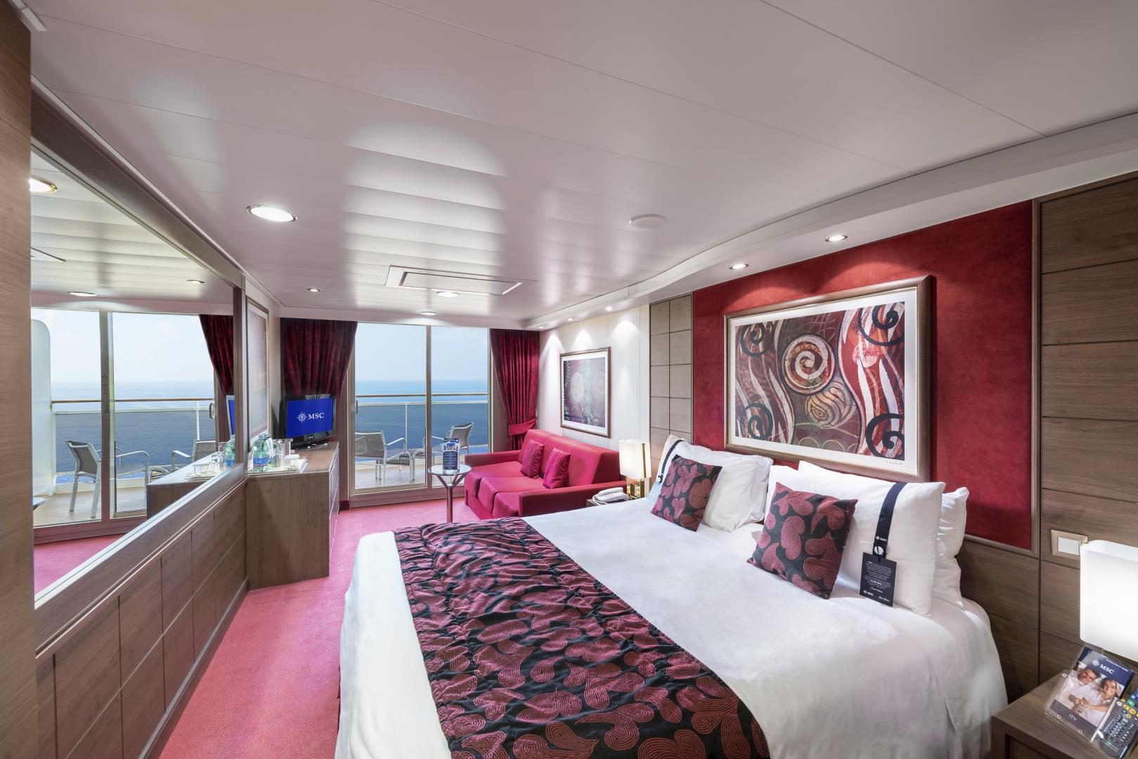 MSC Magnifica, Suite